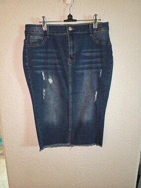 Distressed Denim Bodycon Pencil Skirt – Size XL (12/14) – Stretch